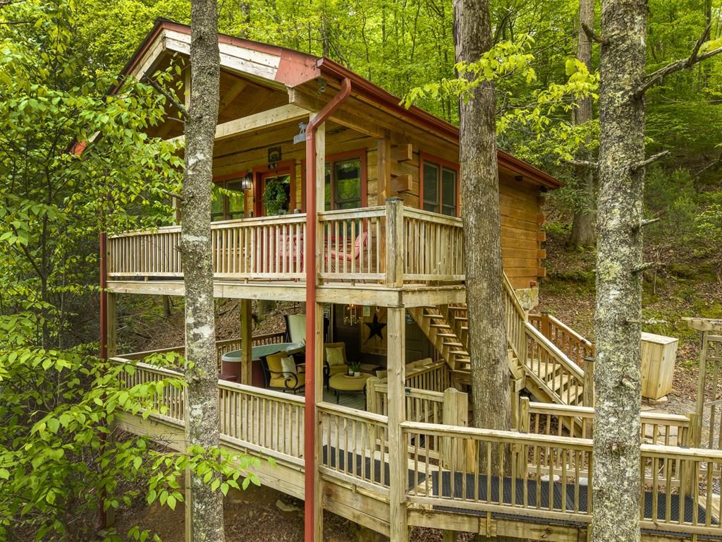 28 Briar Creek Road, Ellijay, GA 30540