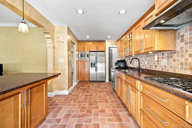 791 Cornwell Avenue, Malverne, NY 11565