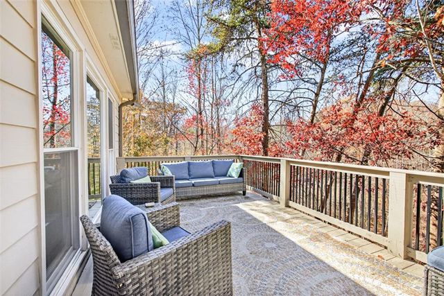 5060 Brent Knoll Lane, Suwanee, GA 30024