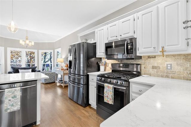 5060 Brent Knoll Lane, Suwanee, GA 30024