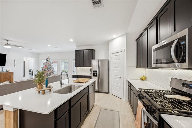 3223 Derry Hill Drive, Fulshear, TX 77441