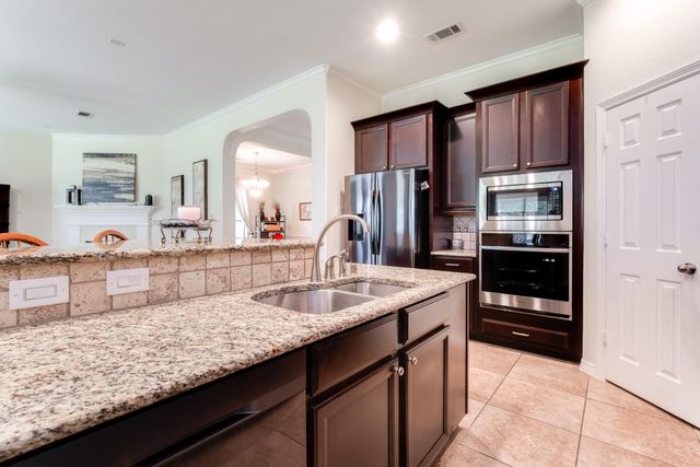 3006 Southern Mill Court, Pearland, TX 77584