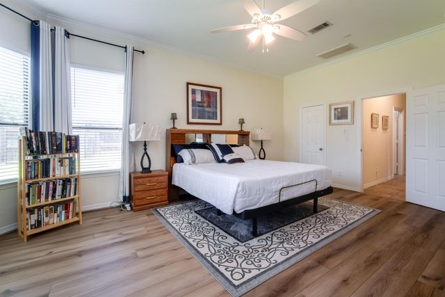 3006 Southern Mill Court, Pearland, TX 77584