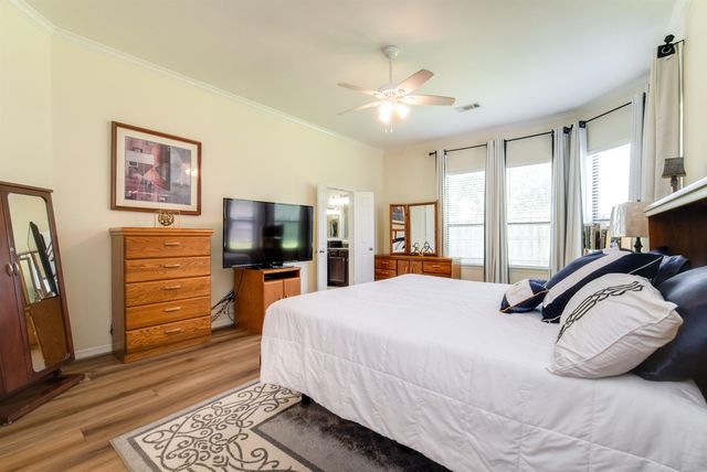 3006 Southern Mill Court, Pearland, TX 77584