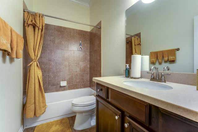 3006 Southern Mill Court, Pearland, TX 77584