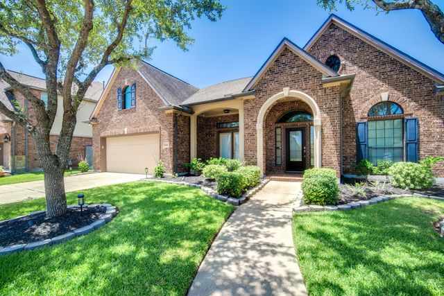 3006 Southern Mill Court, Pearland, TX 77584