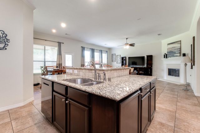 3006 Southern Mill Court, Pearland, TX 77584