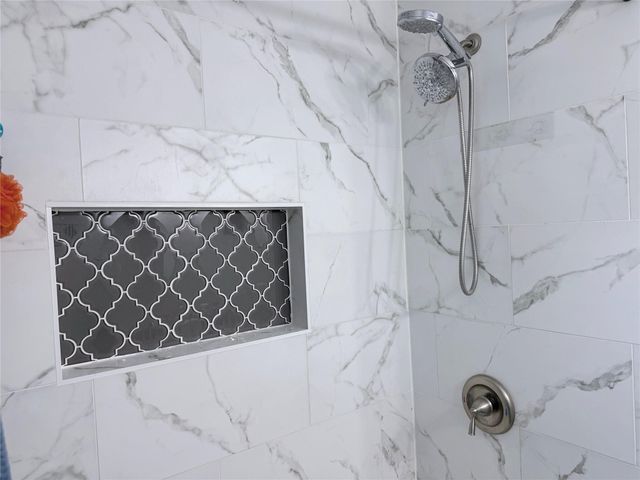 1720 17th Avenue N, Texas City, TX 77590