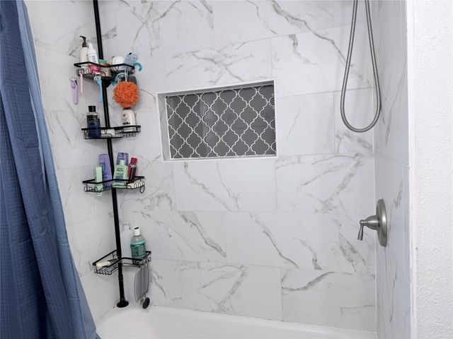 1720 17th Avenue N, Texas City, TX 77590