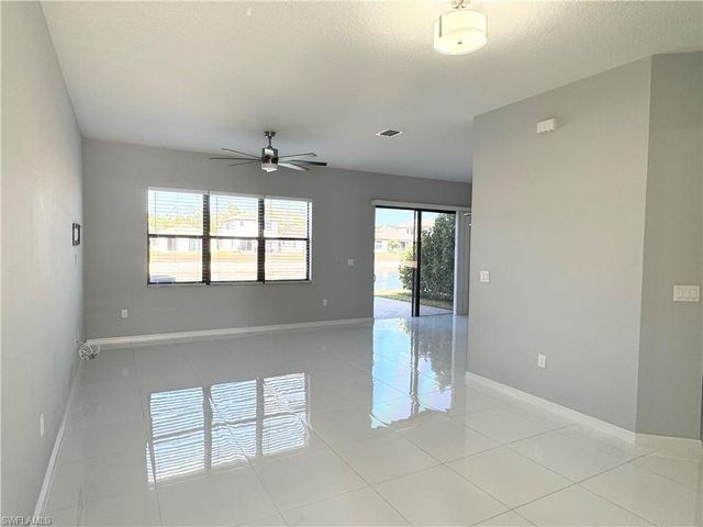 8984 Madrid CIR, Naples, FL 34104