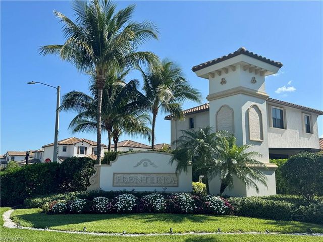 8984 Madrid CIR, Naples, FL 34104