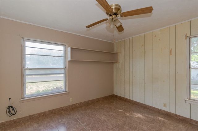 1500 E Bowie St, Beeville, TX 78102