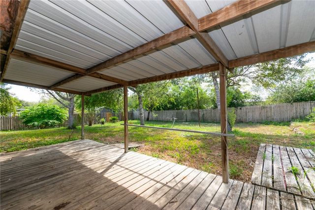 1500 E Bowie St, Beeville, TX 78102