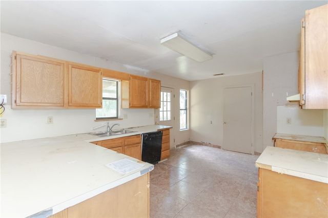 1500 E Bowie St, Beeville, TX 78102