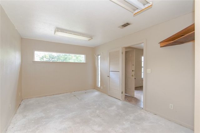 1500 E Bowie St, Beeville, TX 78102