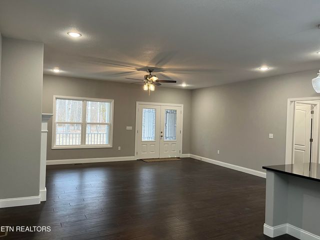 833 Sawmill Rd, Monterey, TN 38574