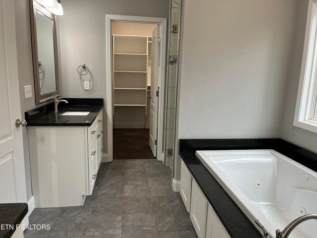 833 Sawmill Rd, Monterey, TN 38574