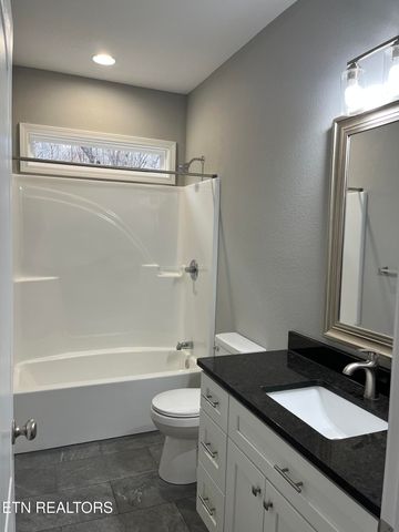 833 Sawmill Rd, Monterey, TN 38574