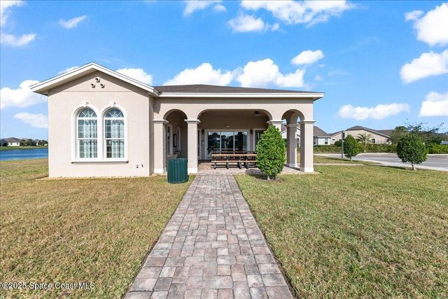 7823 Loren Cove Drive, Melbourne, FL 32940