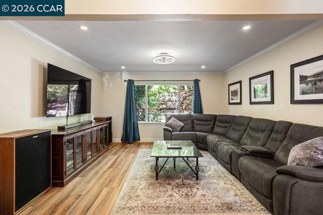 11 Mt Lee Pl, Clayton, CA 94517