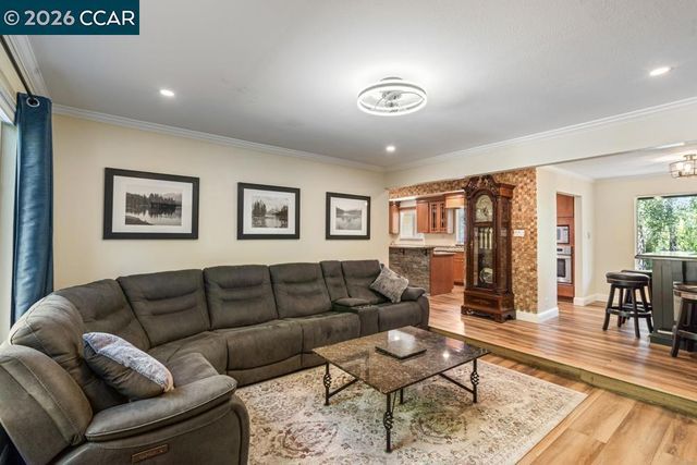 11 Mt Lee Pl, Clayton, CA 94517