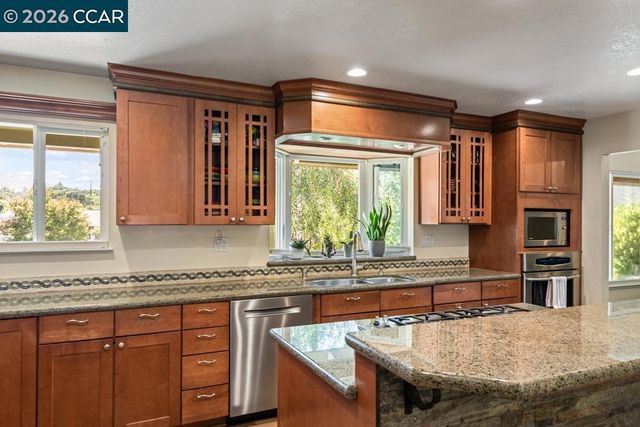 11 Mt Lee Pl, Clayton, CA 94517
