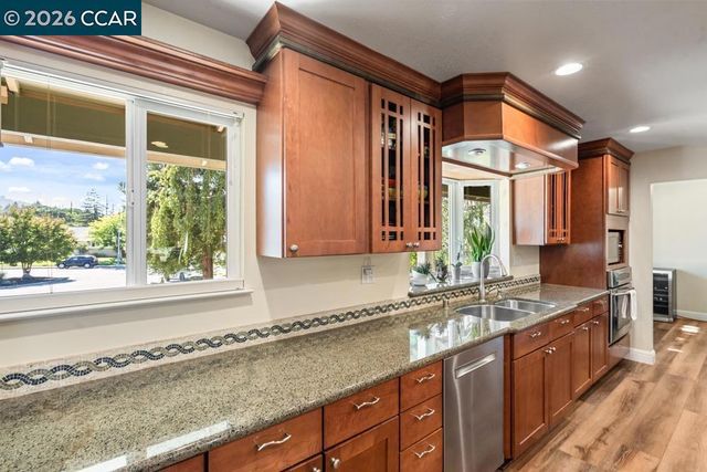 11 Mt Lee Pl, Clayton, CA 94517