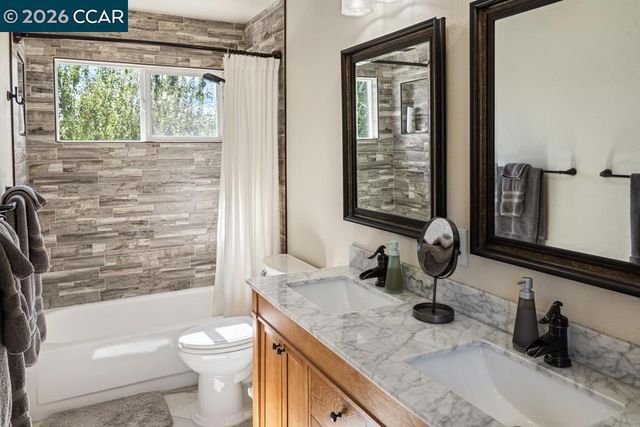 11 Mt Lee Pl, Clayton, CA 94517