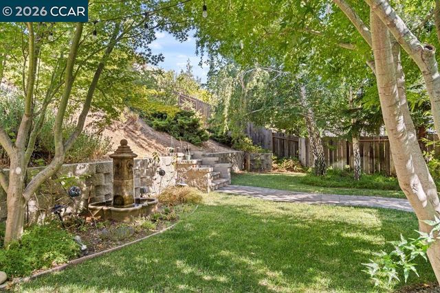 11 Mt Lee Pl, Clayton, CA 94517