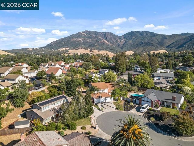 11 Mt Lee Pl, Clayton, CA 94517
