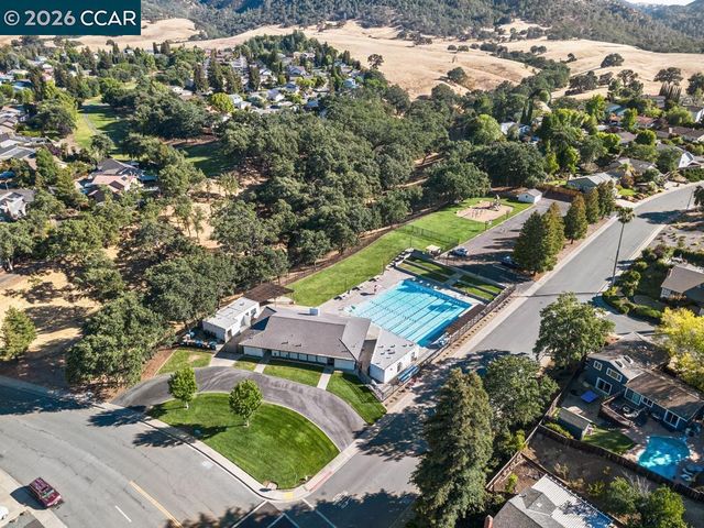 11 Mt Lee Pl, Clayton, CA 94517
