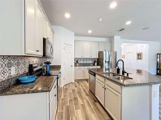 865 BAY BRIDGE CIRCLE, Apopka, FL 32703