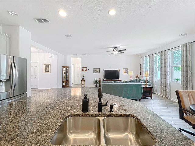 865 BAY BRIDGE CIRCLE, Apopka, FL 32703