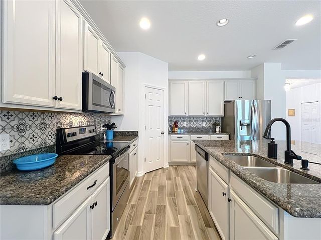 865 BAY BRIDGE CIRCLE, Apopka, FL 32703