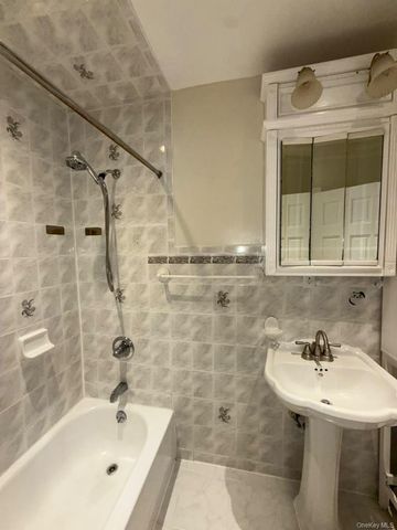 409 E 32nd Street, Brooklyn, NY 11226