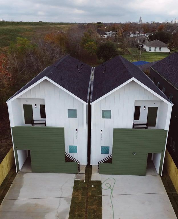 9709 Pelsey Ab Street, Houston, TX 77029