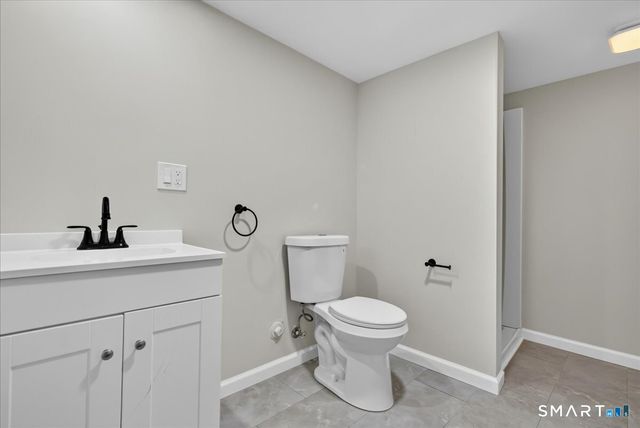 5 Lynmot Road, Hamden, CT 06514
