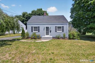 5 Lynmot Road, Hamden, CT 06514