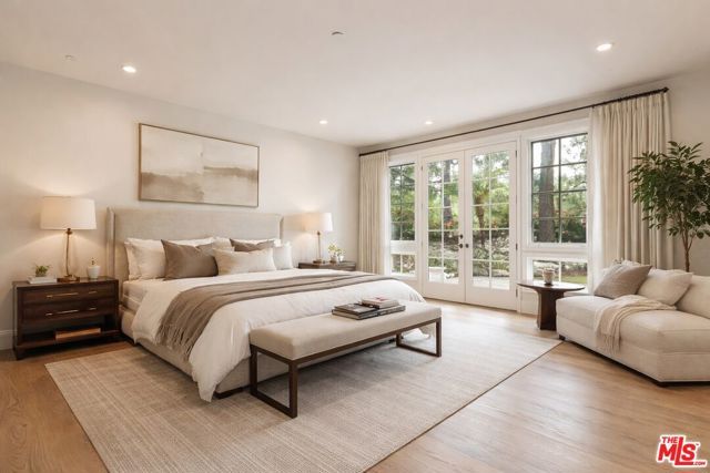 11714 Folkstone Lane, Los Angeles, CA 90077