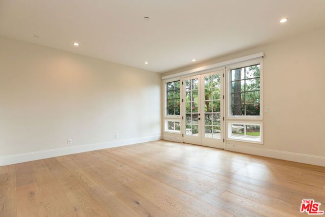 11714 Folkstone Lane, Los Angeles, CA 90077