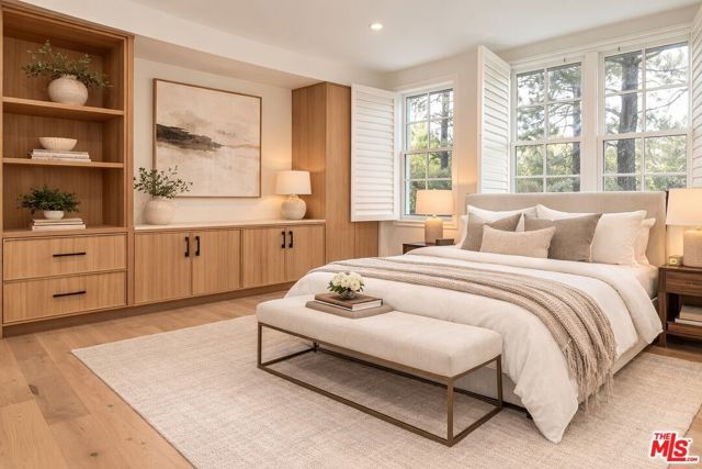 11714 Folkstone Lane, Los Angeles, CA 90077