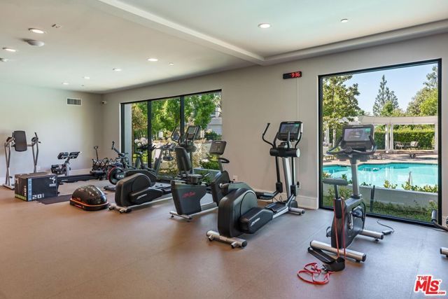 11714 Folkstone Lane, Los Angeles, CA 90077