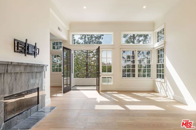 11714 Folkstone Lane, Los Angeles, CA 90077