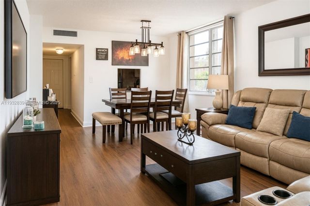 6300 NW 62nd St 101, Tamarac, FL 33319