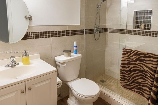 6300 NW 62nd St 101, Tamarac, FL 33319