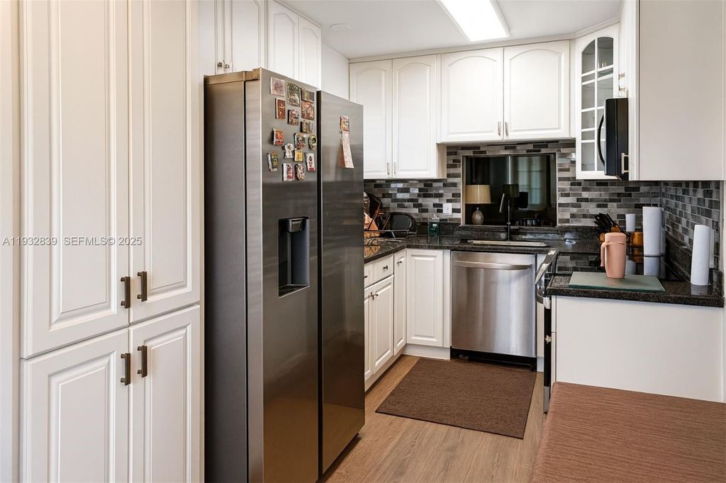 6300 NW 62nd St 101, Tamarac, FL 33319