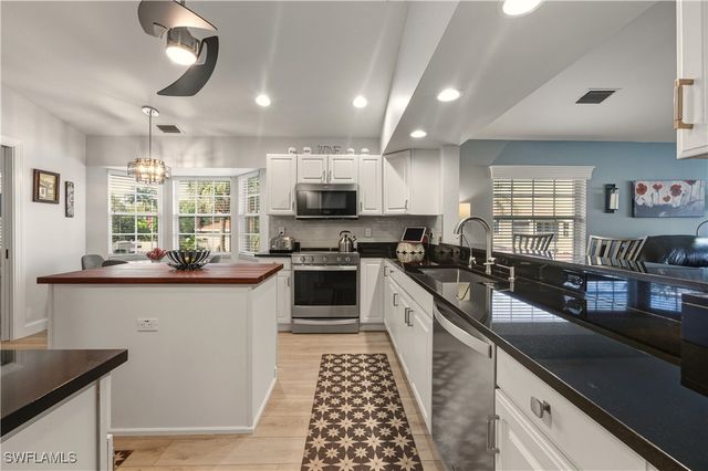 6185 Reserve CIR 1403, Naples, FL 34119