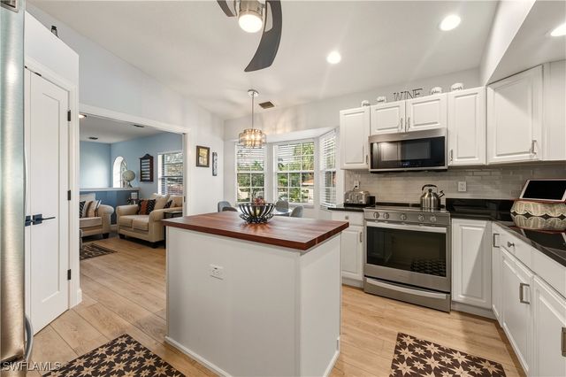 6185 Reserve CIR 1403, Naples, FL 34119