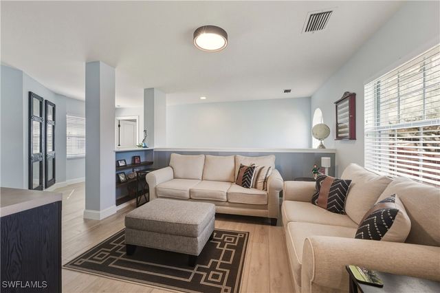 6185 Reserve CIR 1403, Naples, FL 34119