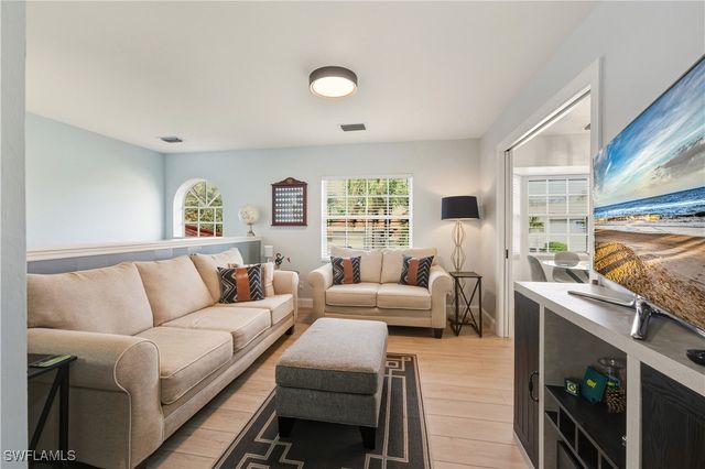 6185 Reserve CIR 1403, Naples, FL 34119